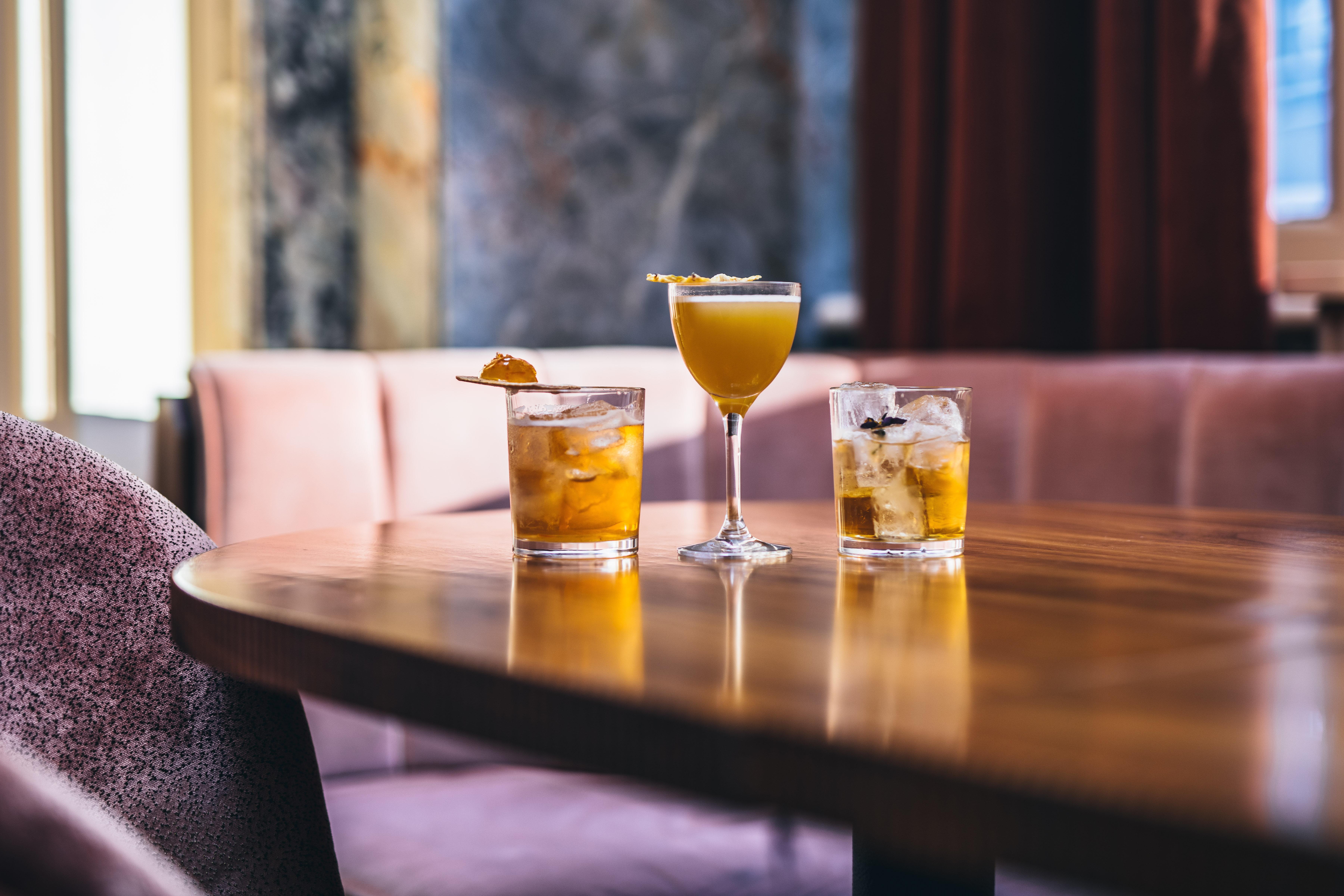 Готель Kimpton - Fitzroy London By Ihg Екстер'єр фото Cocktails at the bar